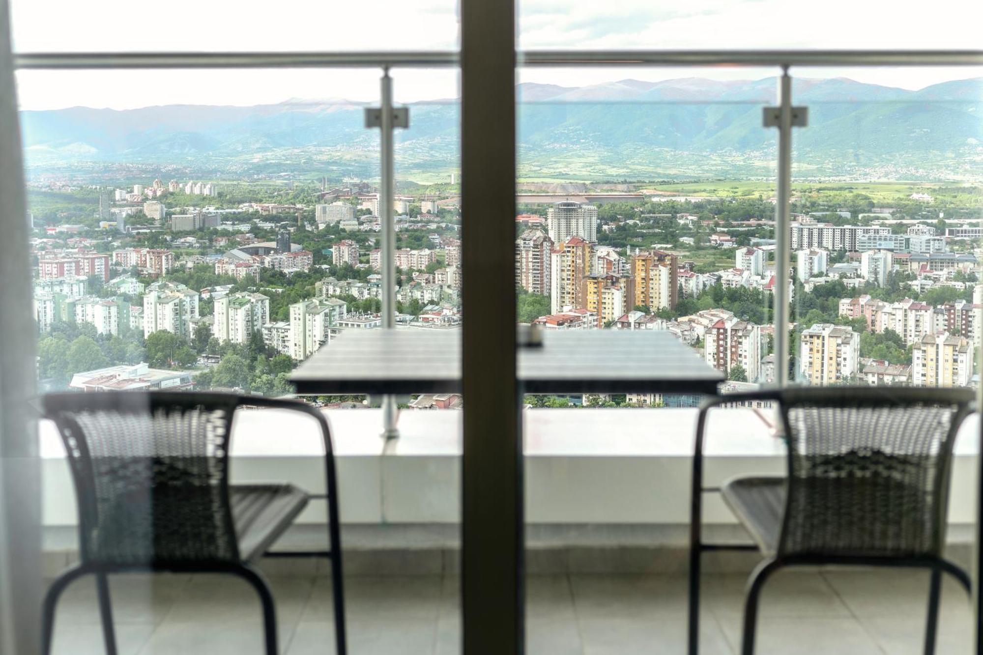 33Rd Floor Twin Apartments In Cevahir Sky City Complex With Pool, Spa, Fitness And Parking Included In Price Skopje Exterior foto