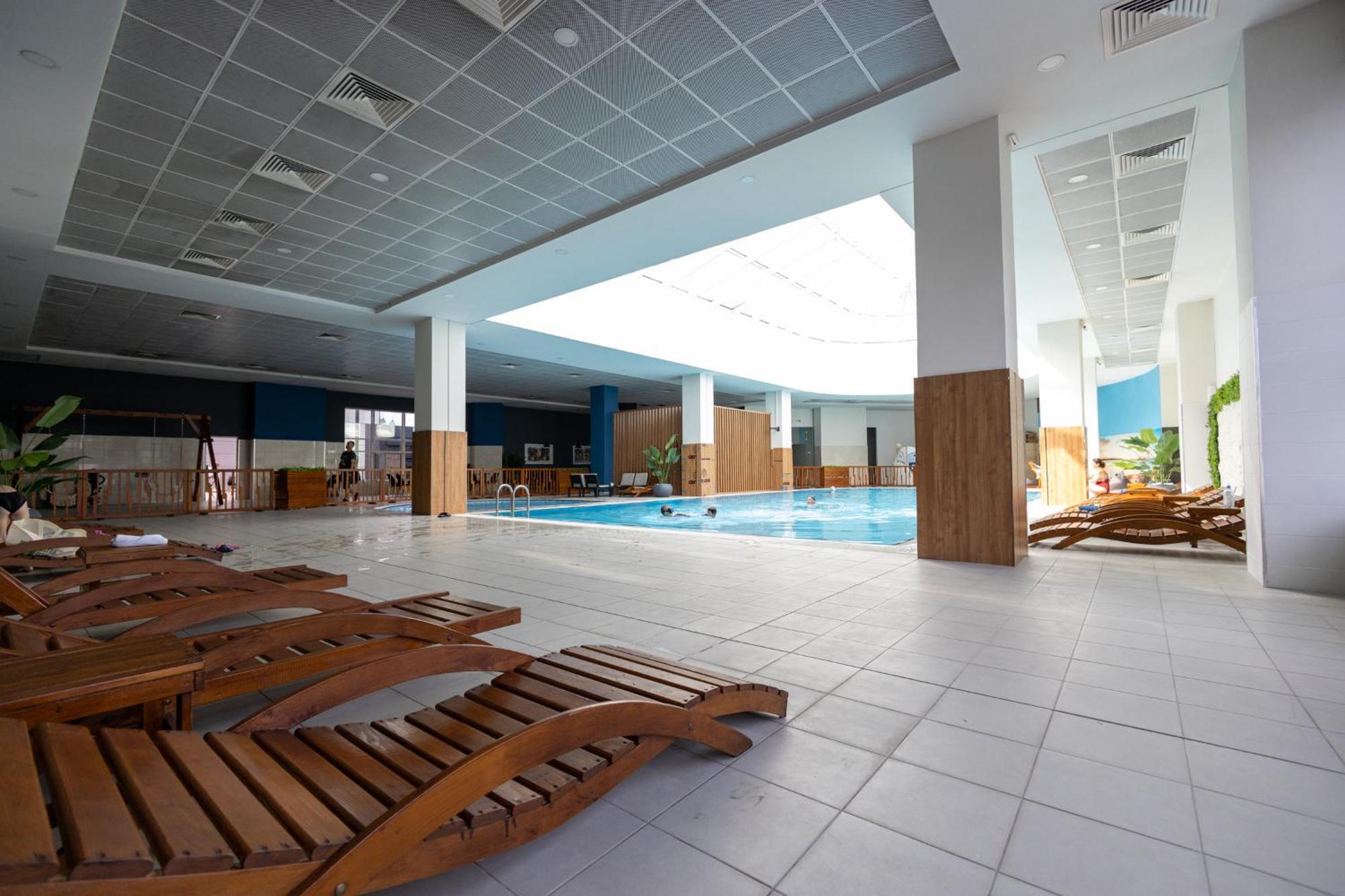 33Rd Floor Twin Apartments In Cevahir Sky City Complex With Pool, Spa, Fitness And Parking Included In Price Skopje Exterior foto